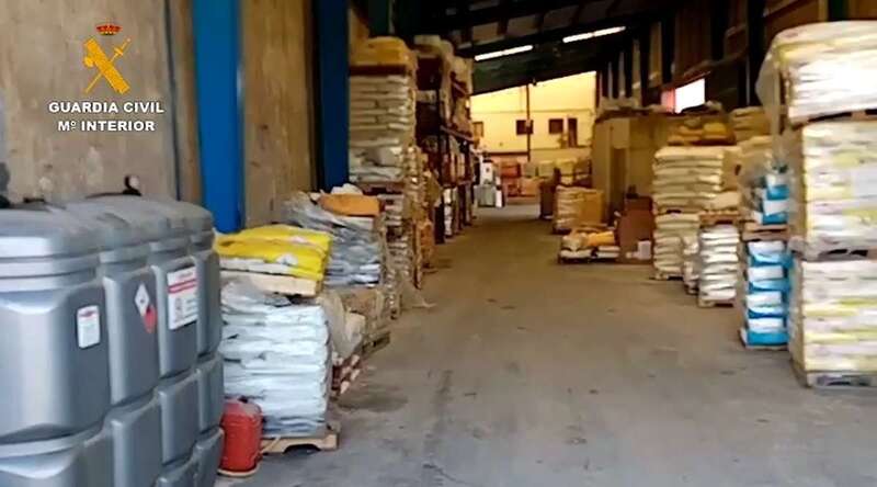 Interior de la nave industrial/TA.